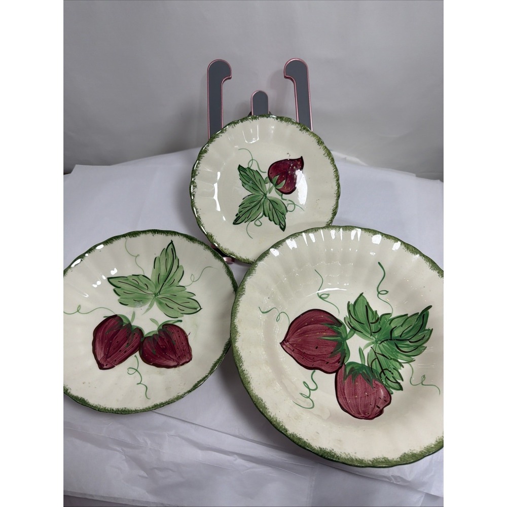 Blue Ridge Southern Potteries Wild Strawberry 3 PcsServing Bowl Salad And Bread